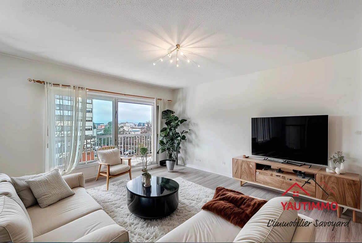 Appartement T3 spacieux de 78 m² avec balcons, parking et cave à Annemasse 