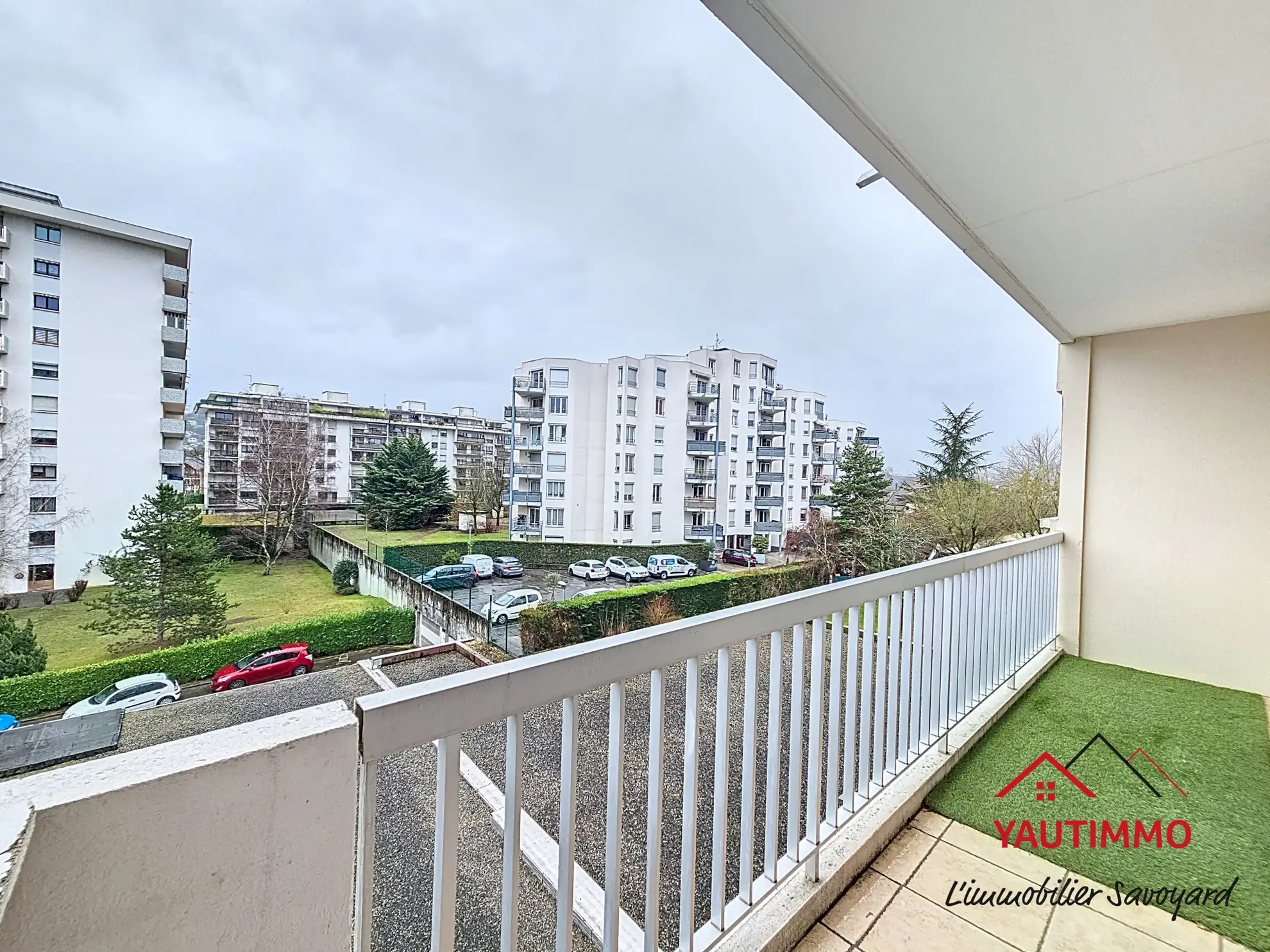 Appartement T3 spacieux de 78 m² avec balcons, parking et cave à Annemasse 