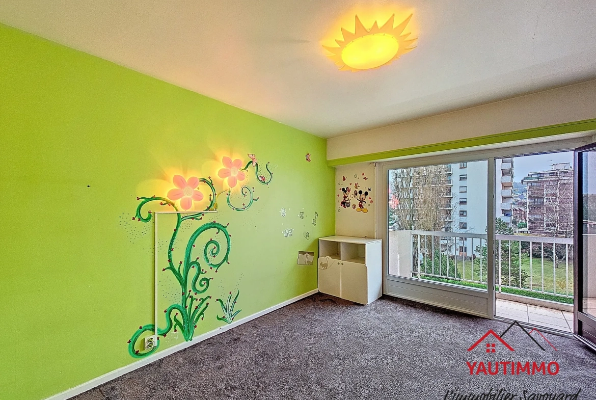 Appartement T3 spacieux de 78 m² avec balcons, parking et cave à Annemasse 