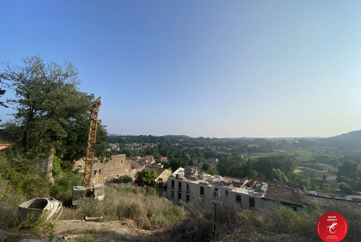Terrain constructible avec permis de construire à La Motte - 854 m² 