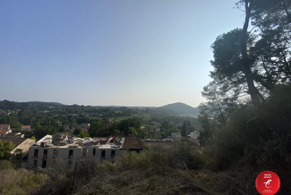 Terrain constructible avec permis de construire à La Motte - 854 m² 