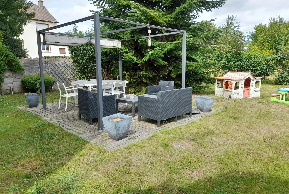 Pavillon à rénover avec 3 chambres et jardin à Abbeville 
