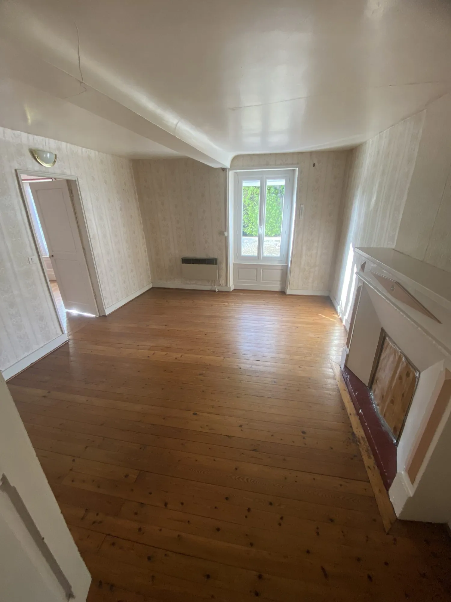 Maison à rénover avec dépendance et grand terrain à Mézidon-Canon 