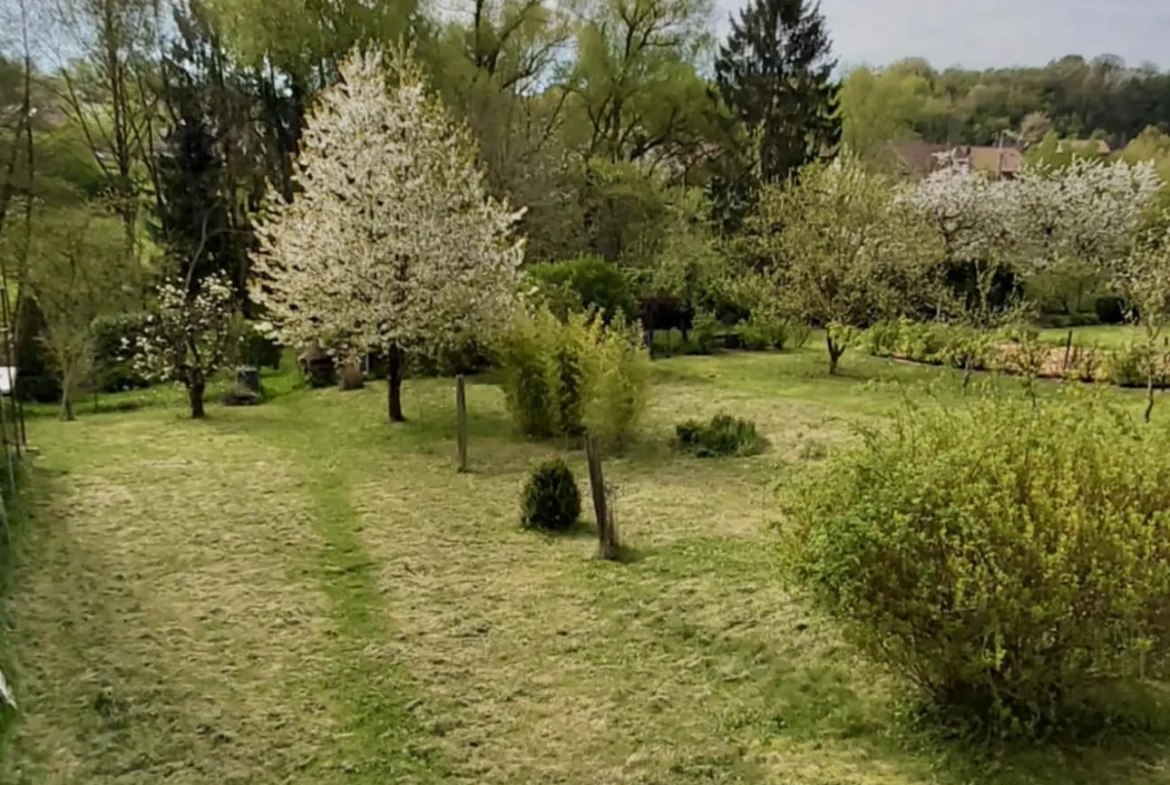Terrain constructible de 6,65 ares à Bousbach, proche Forbach 