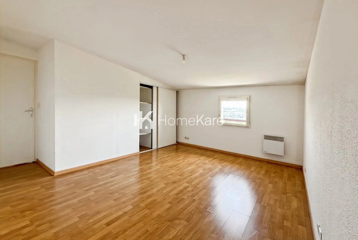 Appartement T4 lumineux de 96 m² avec terrasse à Avignonet-Lauragais 