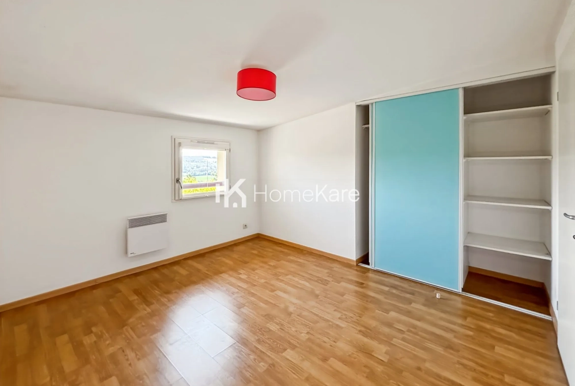 Appartement T4 lumineux de 96 m² avec terrasse à Avignonet-Lauragais 
