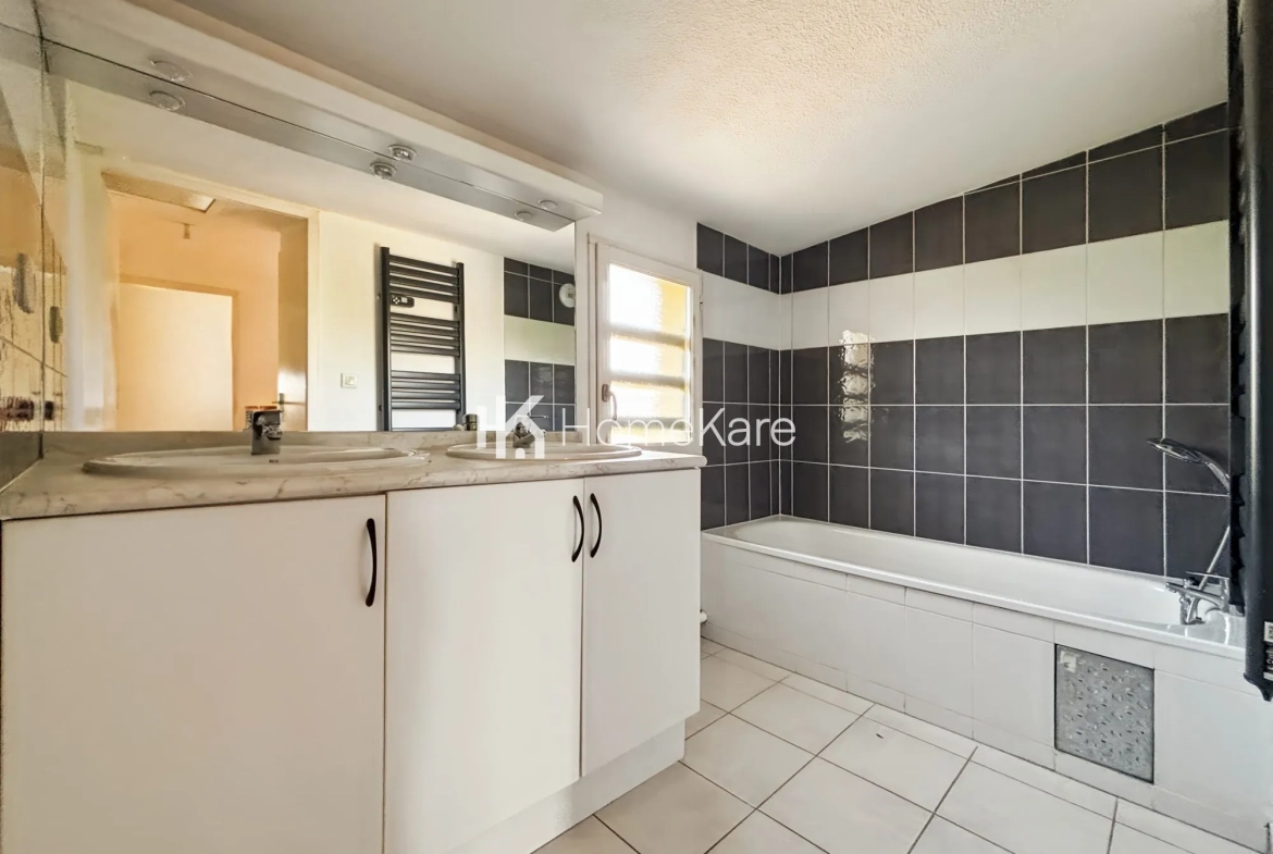 Appartement T4 lumineux de 96 m² avec terrasse à Avignonet-Lauragais 