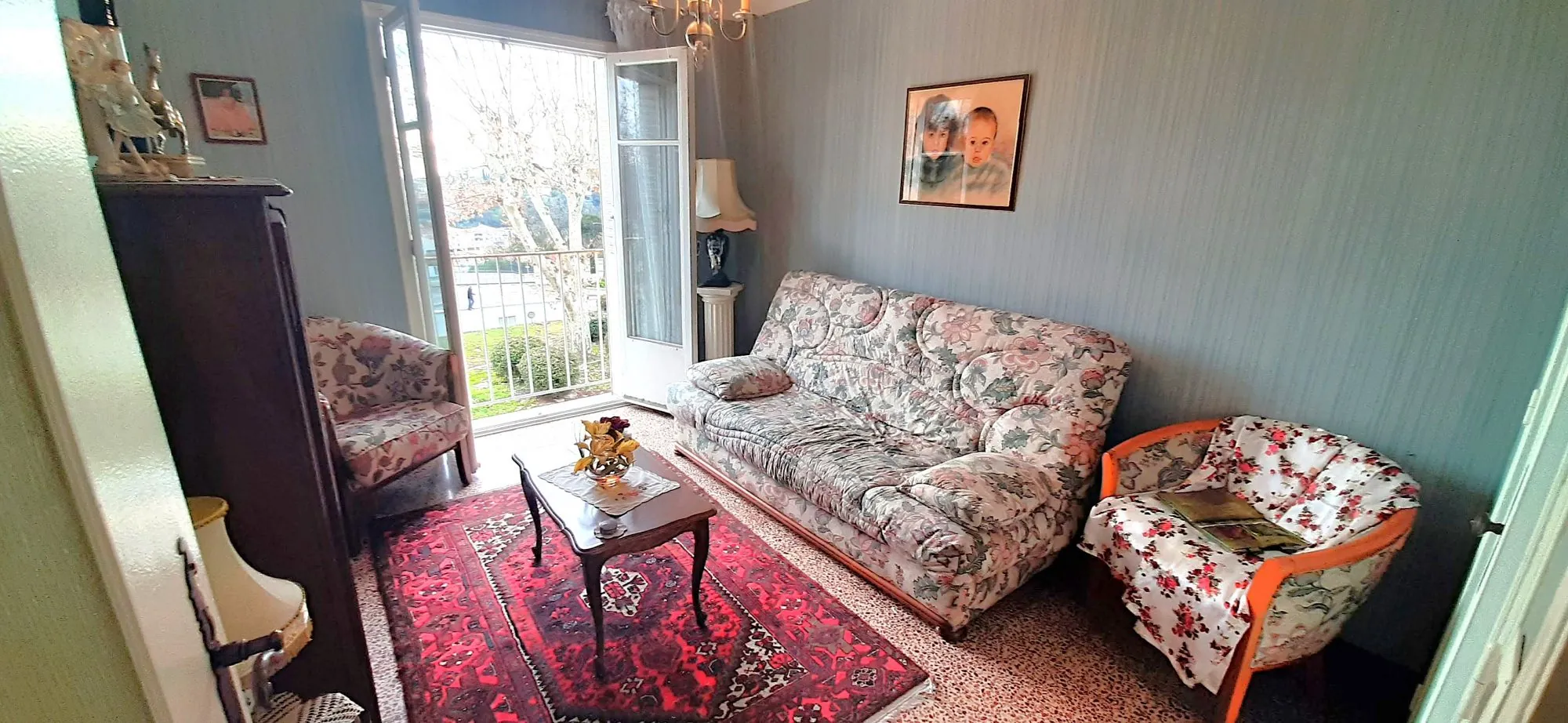 Appartement traversant de 55 m² à Grasse - Centre-ville avec Balcon 