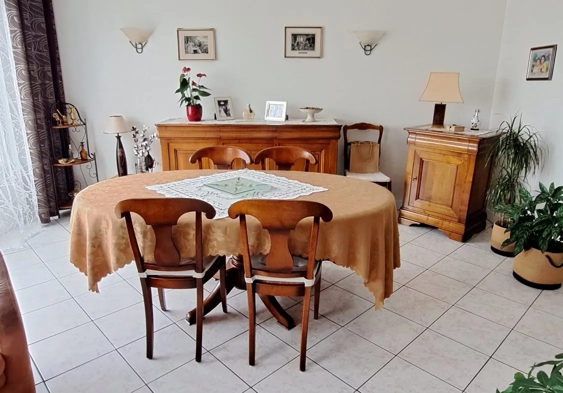 Appartement T4 à vendre à Chilly-Mazarin avec piscine et tennis 