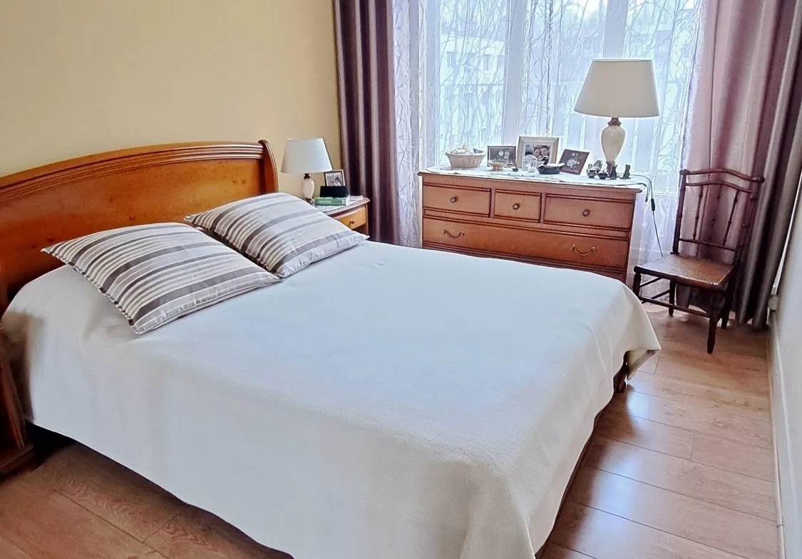 Appartement T4 à vendre à Chilly-Mazarin avec piscine et tennis 