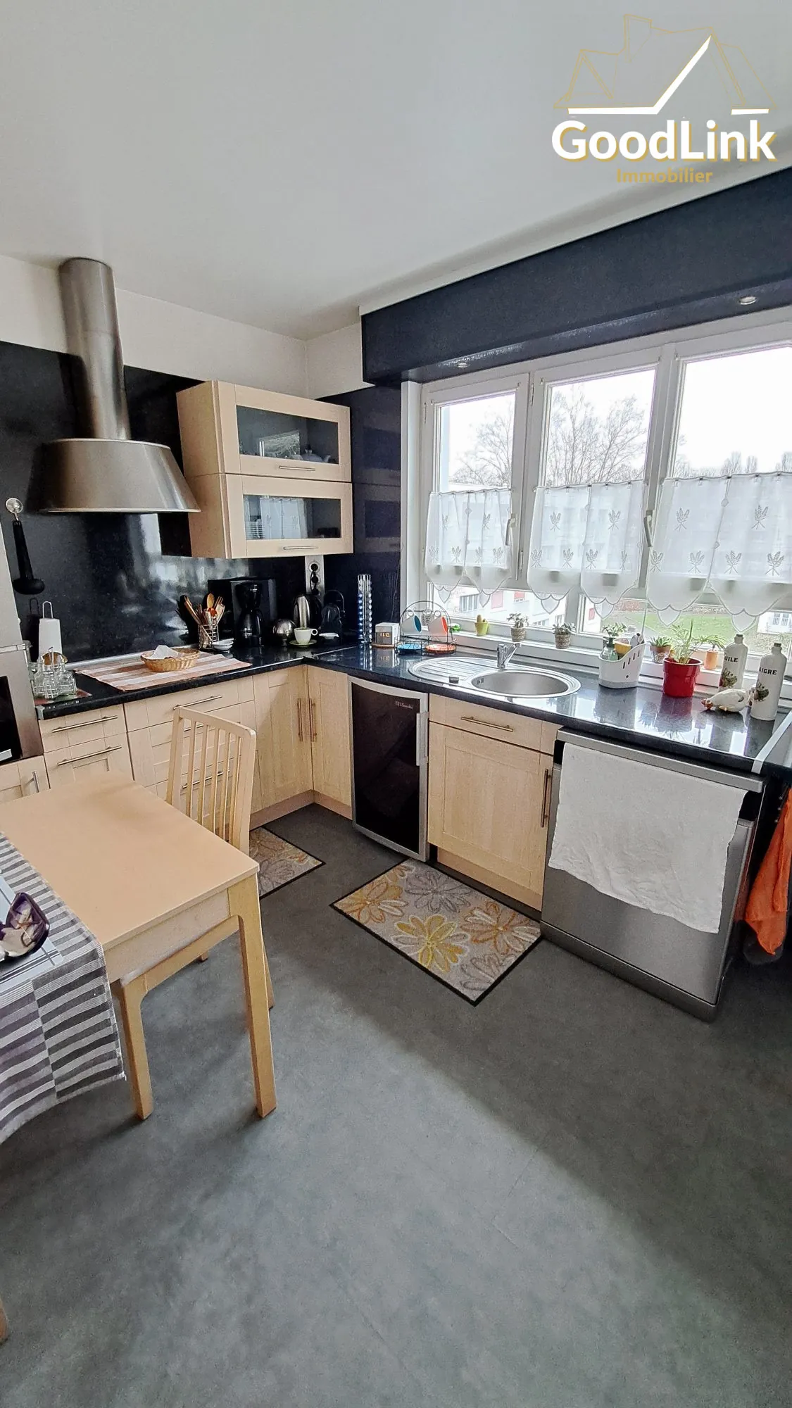 Appartement T4 à vendre à Chilly-Mazarin avec piscine et tennis 