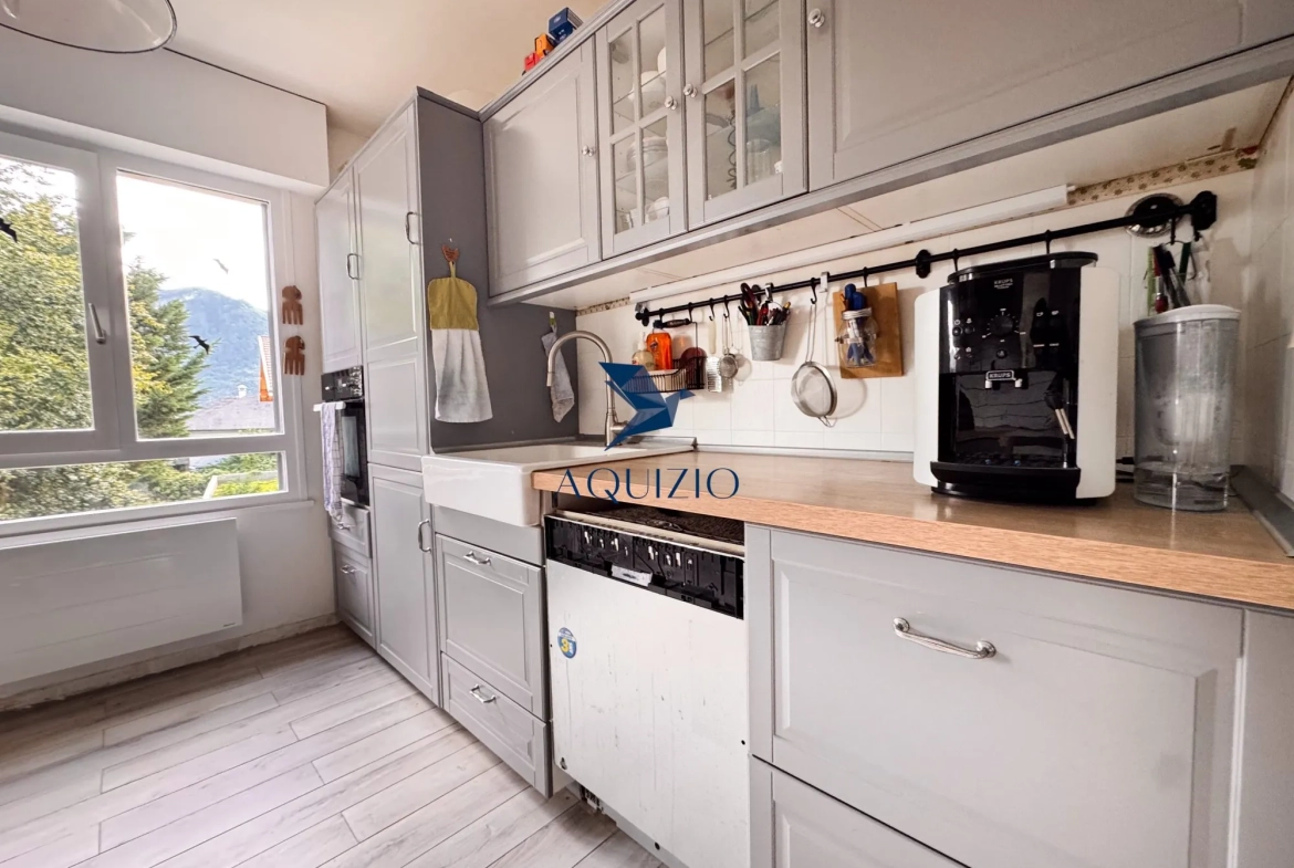 Appartement T2 rénové avec balcon et cave à Scionzier - Excellente localisation 
