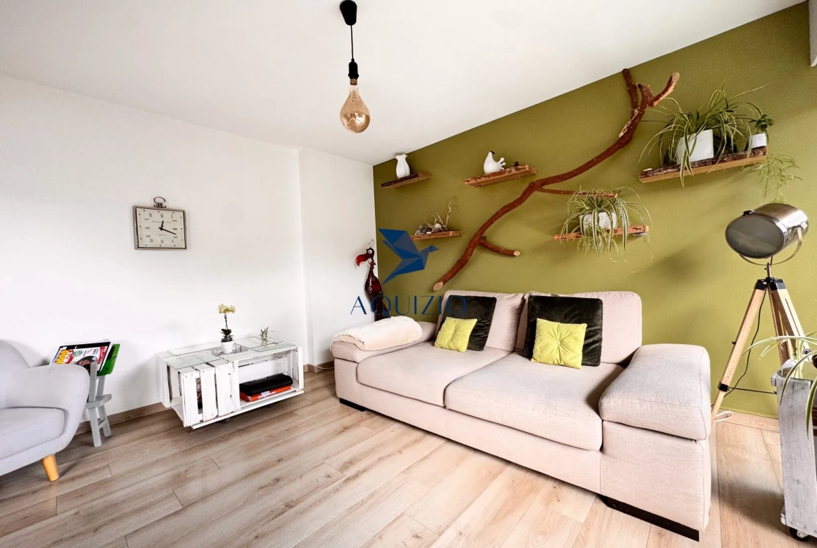Appartement T2 rénové avec balcon et cave à Scionzier - Excellente localisation 