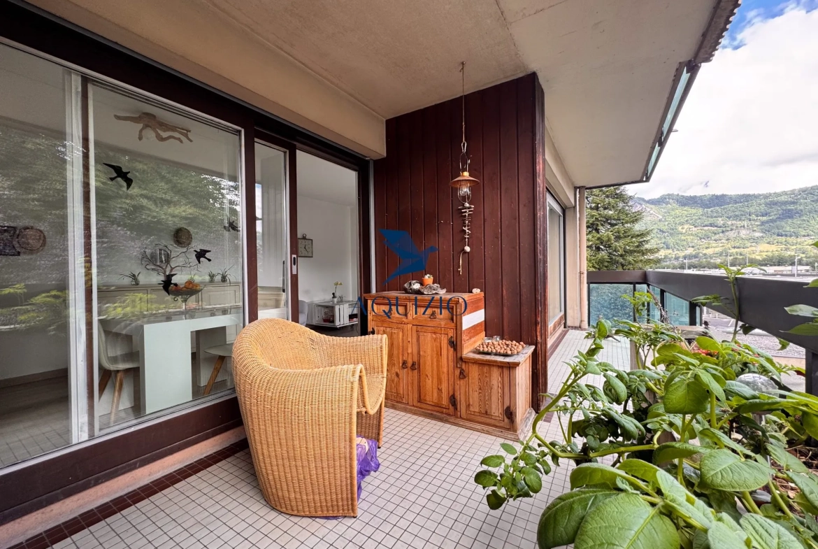 Appartement T2 rénové avec balcon et cave à Scionzier - Excellente localisation 