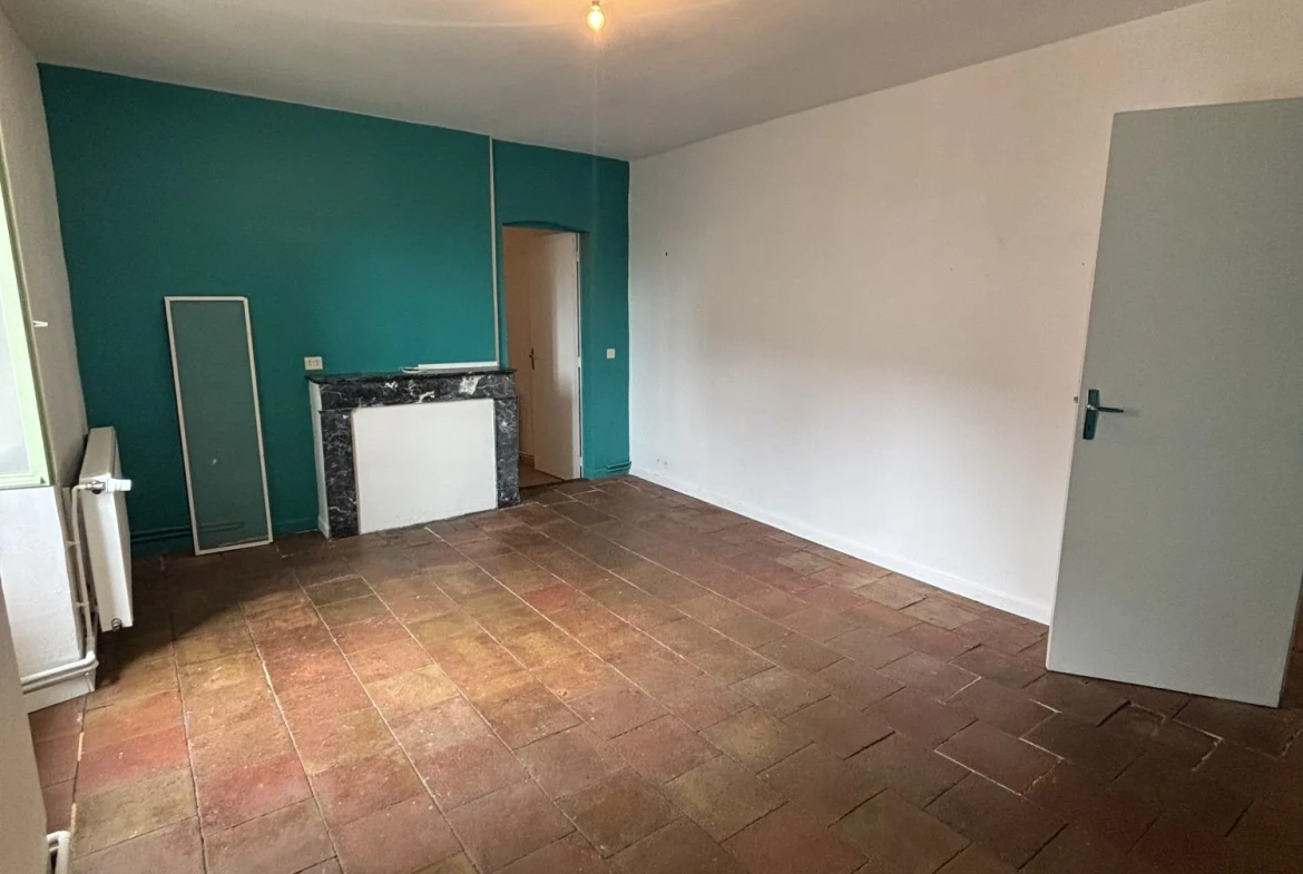 1er:Chambre 2 en enfilade avec les autres Maison de village en pierre de 162 m² avec terrain à Campagnac, Gaillac à vendre 