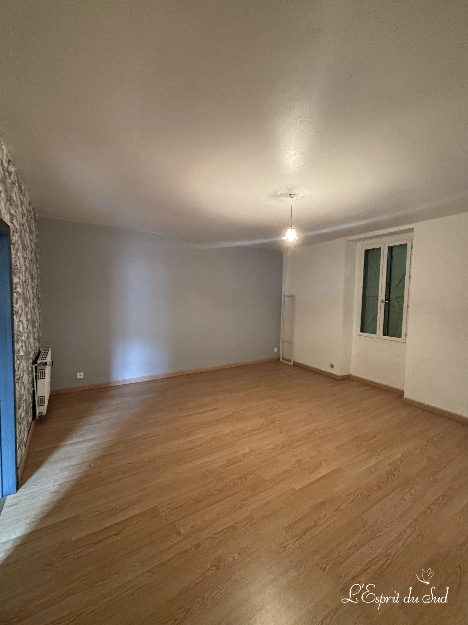 1er:Chambre 1 en enfilade avec les autres Maison de village en pierre de 162 m² avec terrain à Campagnac, Gaillac à vendre 