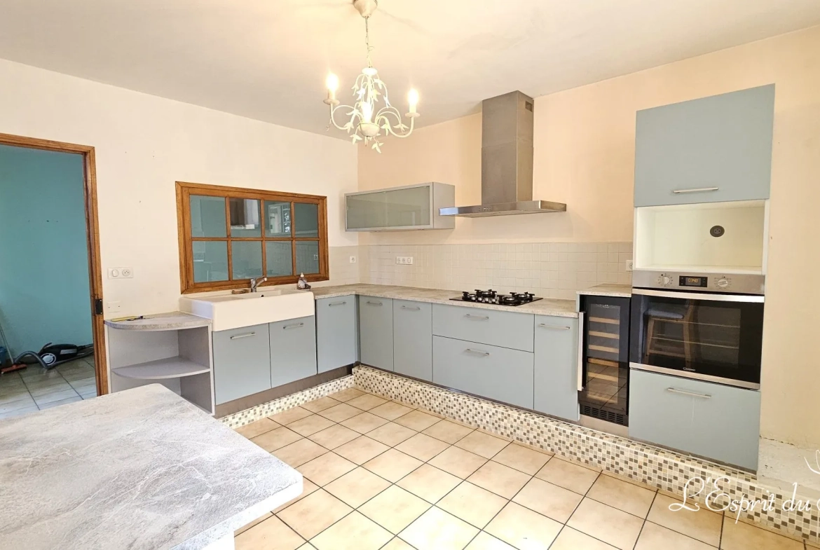 Maison de village en pierre de 162 m² avec terrain à Campagnac, Gaillac à vendre 