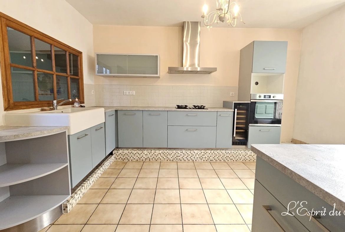 Maison de village en pierre de 162 m² avec terrain à Campagnac, Gaillac à vendre 