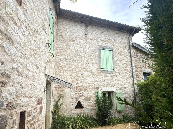 Maison de village en pierre de 162 m² avec terrain à Campagnac, Gaillac à vendre