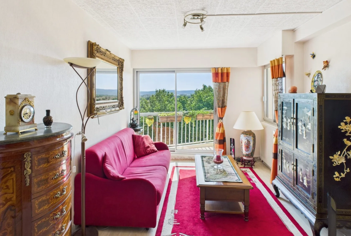 Appartement lumineux avec terrasse et cave à Narbonne - Dernier étage 