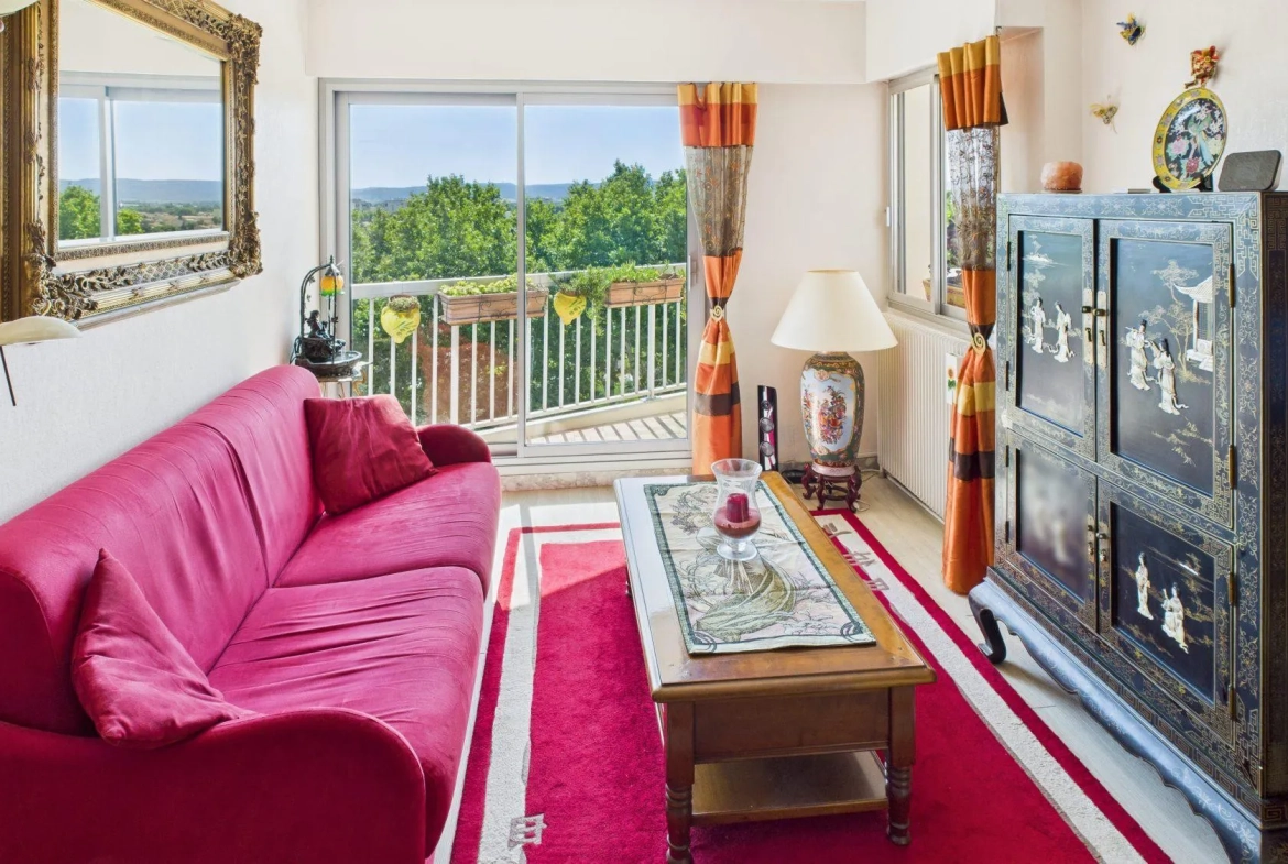 Appartement lumineux avec terrasse et cave à Narbonne - Dernier étage 