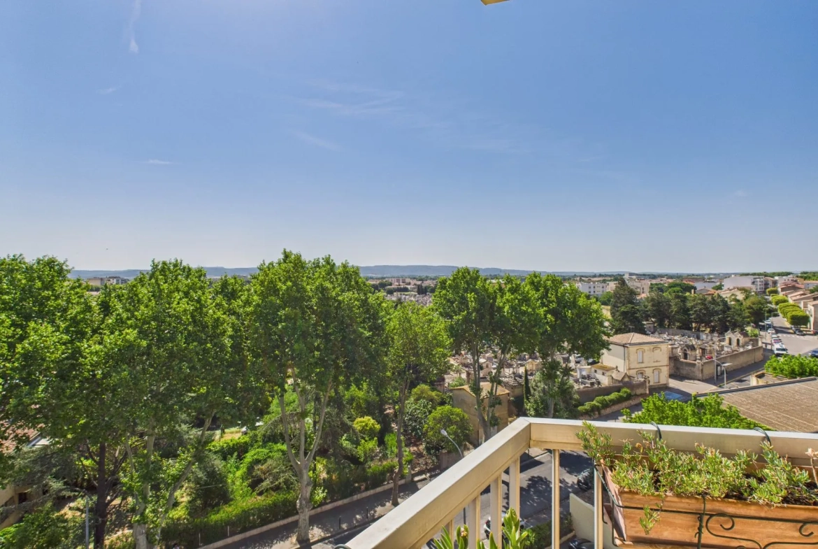 Appartement lumineux avec terrasse et cave à Narbonne - Dernier étage 