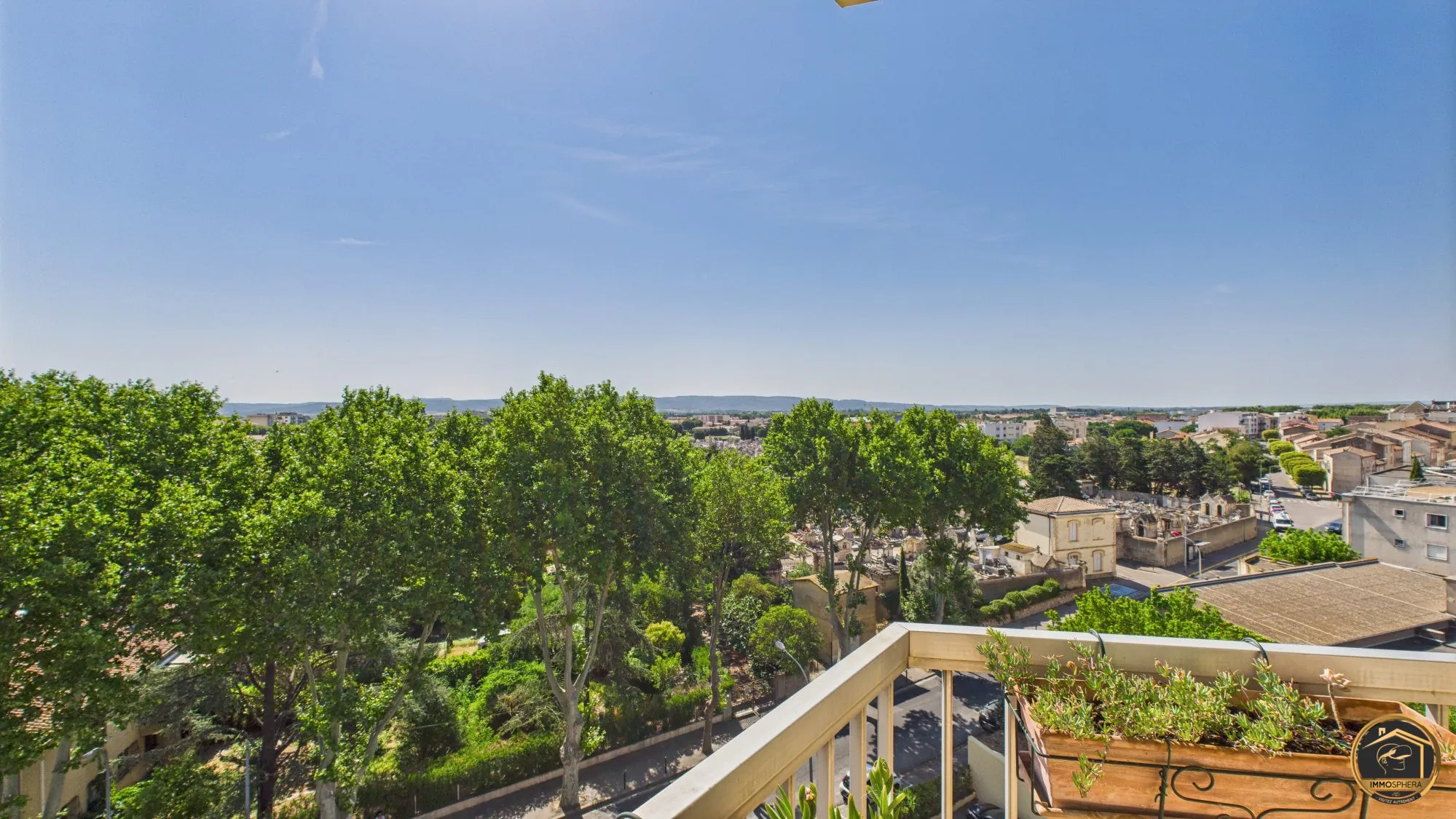 Appartement lumineux avec terrasse et cave à Narbonne - Dernier étage 
