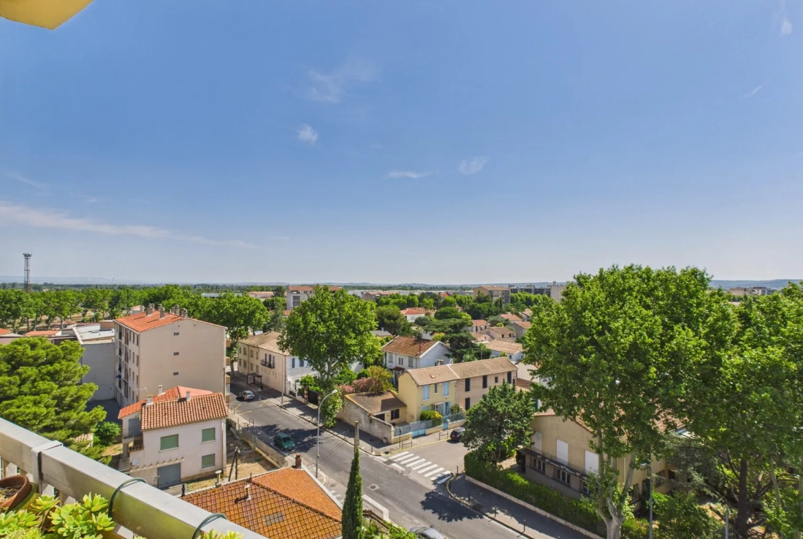 Appartement lumineux avec terrasse et cave à Narbonne - Dernier étage 