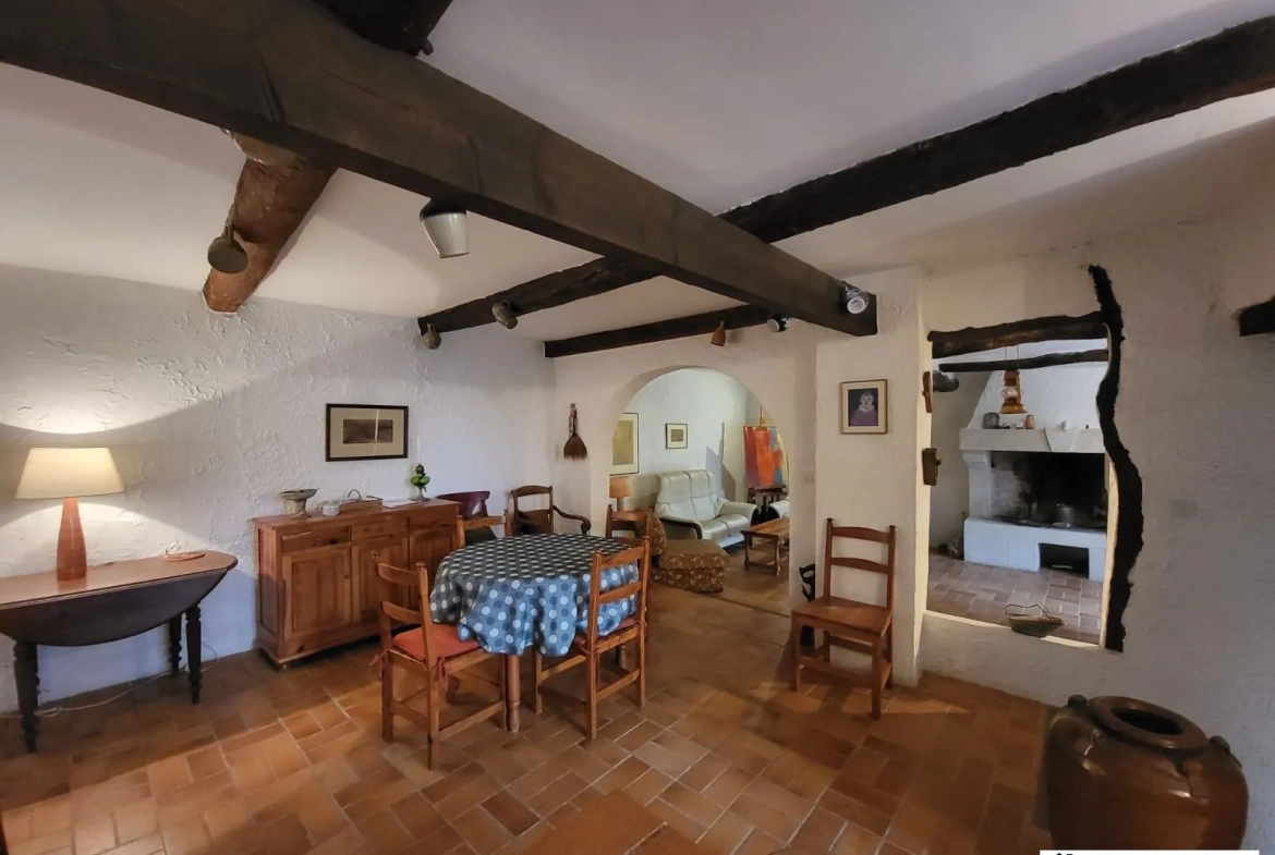 Maison de ville à Pouzolles de 130 m² avec terrasse et vue exceptionnelle 