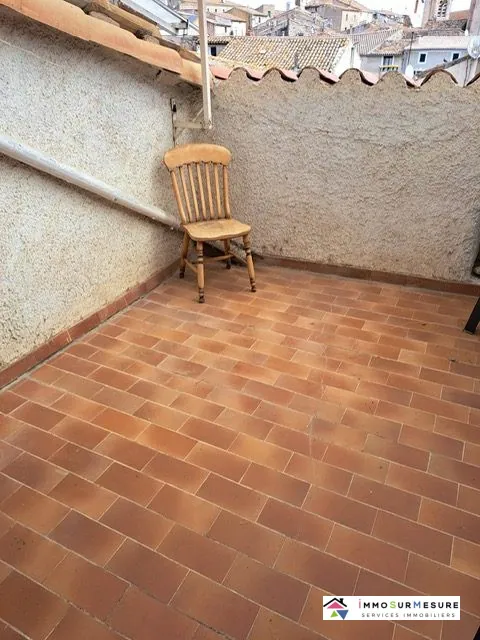Maison de ville à Pouzolles de 130 m² avec terrasse et vue exceptionnelle 