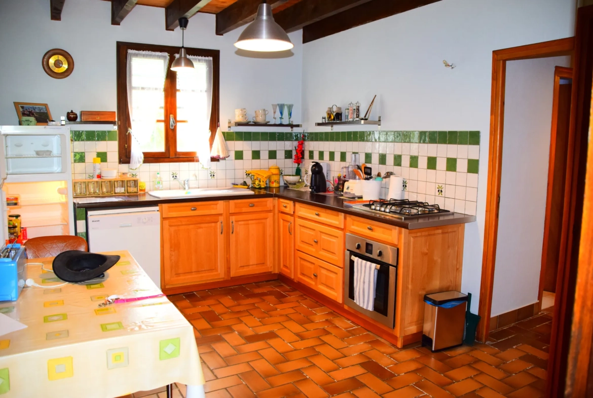 Maison indépendante de 110 m² avec jardin à Lachapelle-Graillouse en Ardèche 