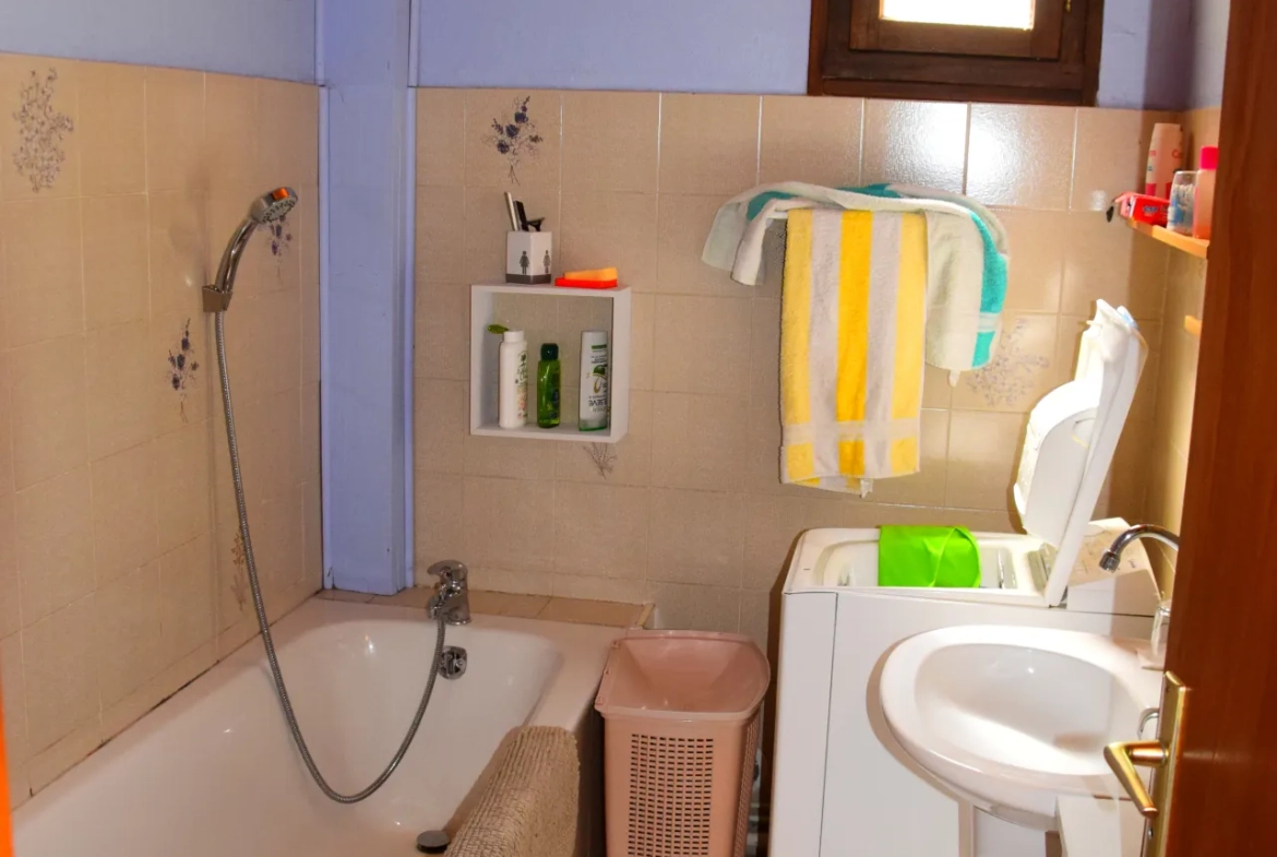 Maison indépendante de 110 m² avec jardin à Lachapelle-Graillouse en Ardèche 