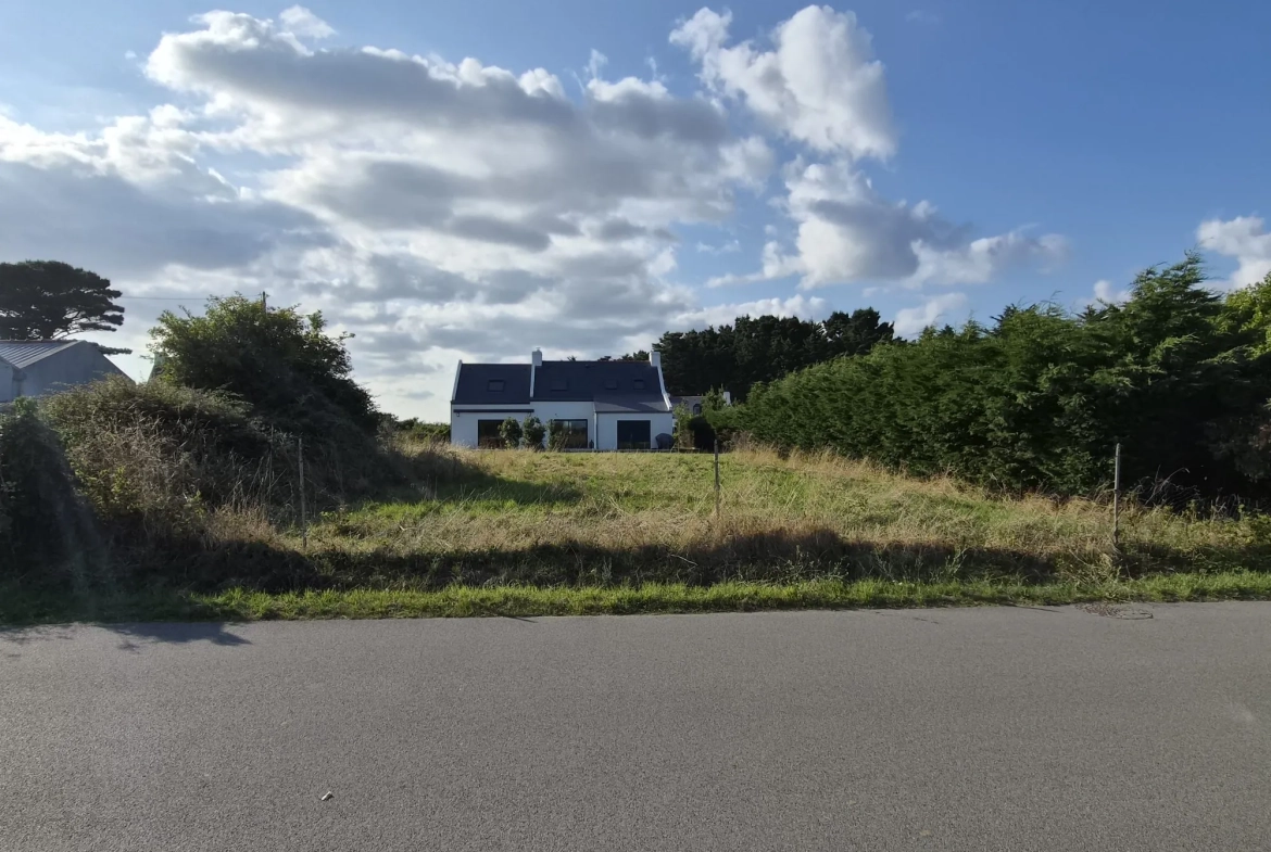 Terrain constructible à vendre à Groix – Emplacement idéal et potentiel de division 