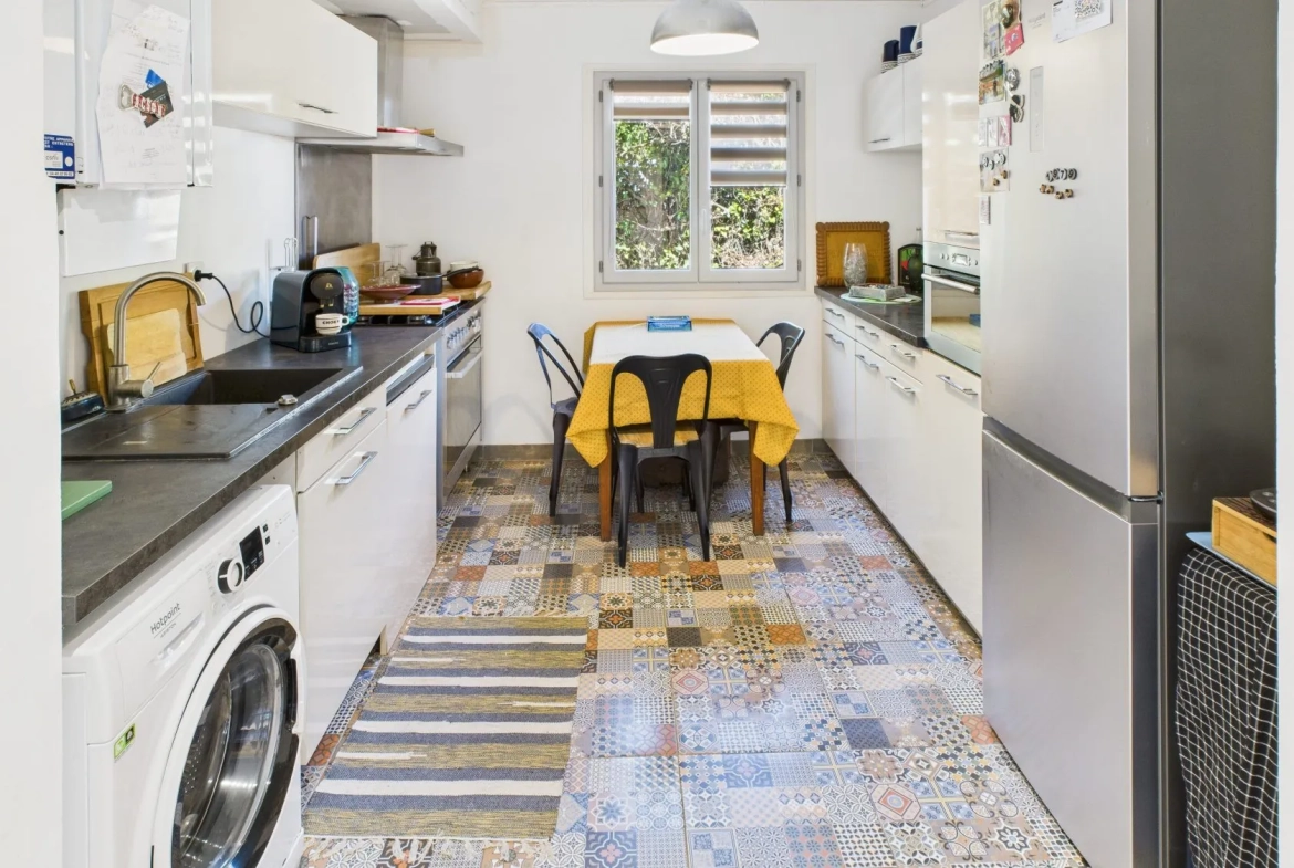 Charmante maison de ville à vendre avec jardin et garage à Carcassonne 