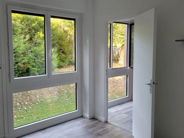 Appartement T1/2 rénové à vendre à Fontenay-le-Fleury proche commodités