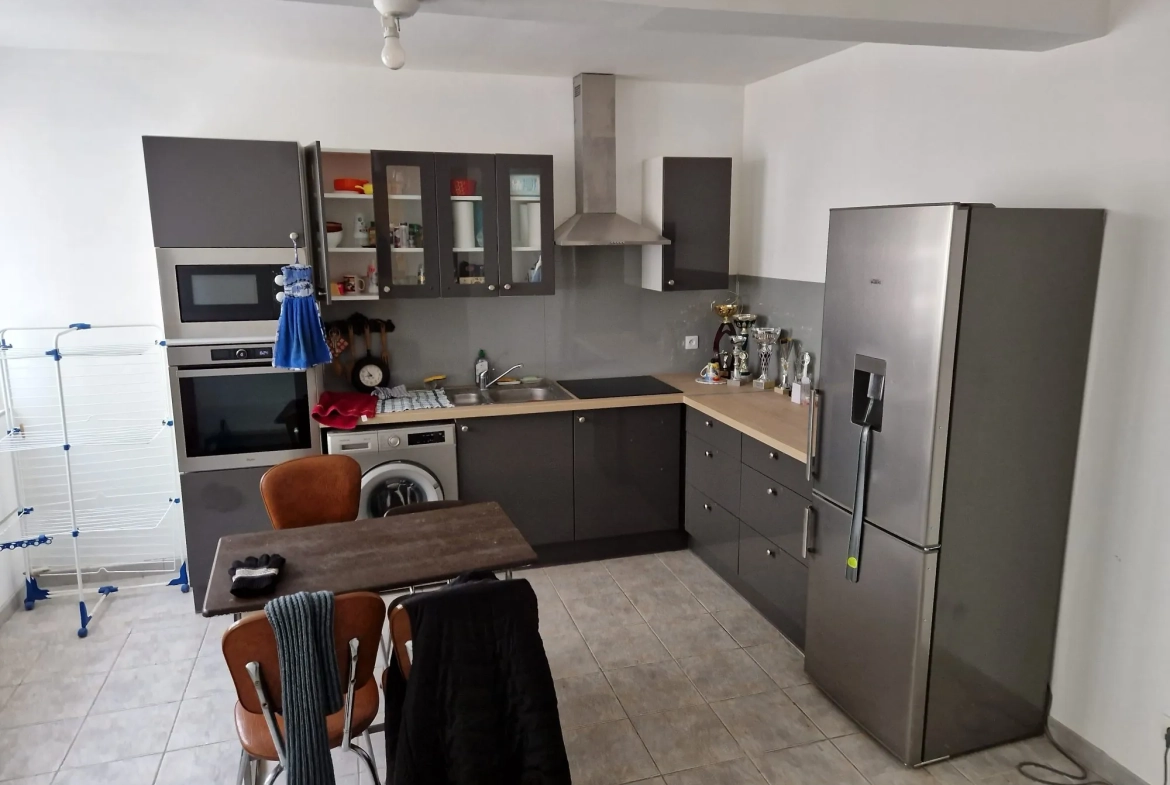 Maison à vendre au centre de Marolles-les-Braults avec 3 chambres et chauffage pompe à chaleur 