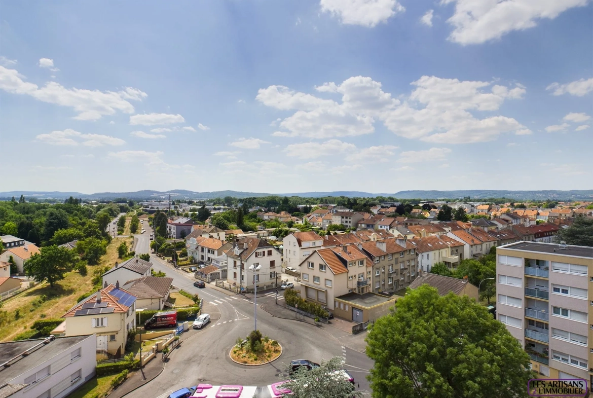 Appartement F4 avec balcon et vue panoramique à Montigny-lès-Metz 