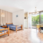 Studio à vendre à Gréoux-les-Bains avec terrasse et rendement élevé