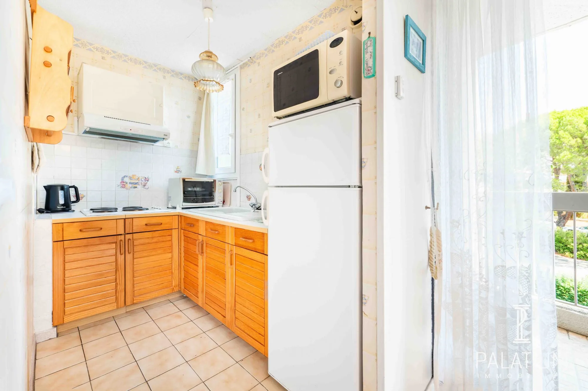 Studio à vendre à Gréoux-les-Bains avec terrasse et rendement élevé 