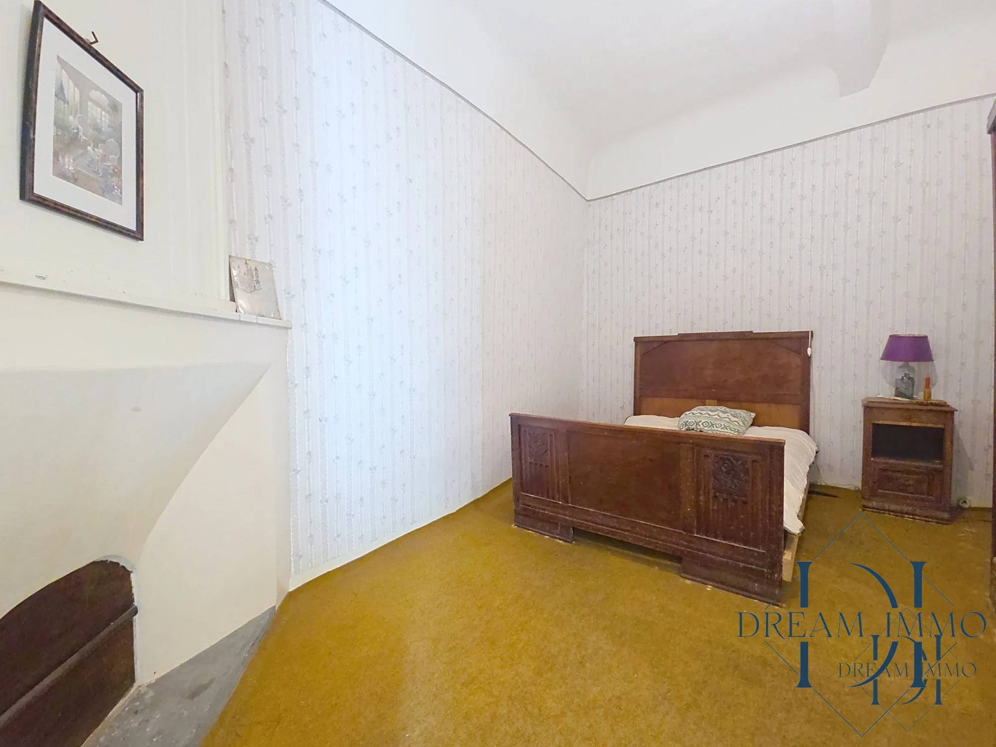 Maison de caractère à Margon avec 3 chambres et grenier aménageable 