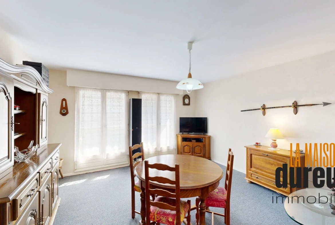 Appartement T2 à Gray proche des quais de Saône avec garage et cave 