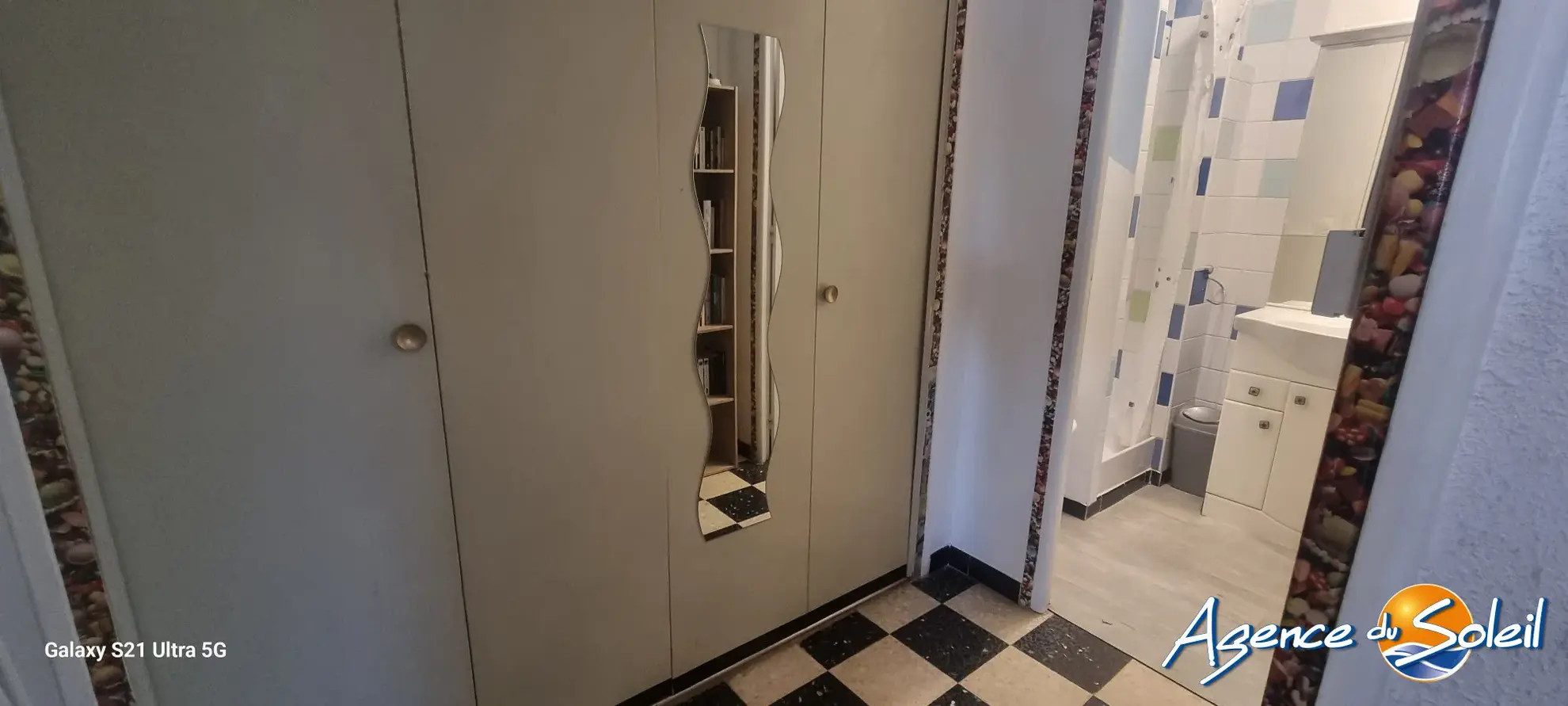 À vendre appartement T3 en rez-de-chaussée à Saint Pierre la Mer avec terrasse 