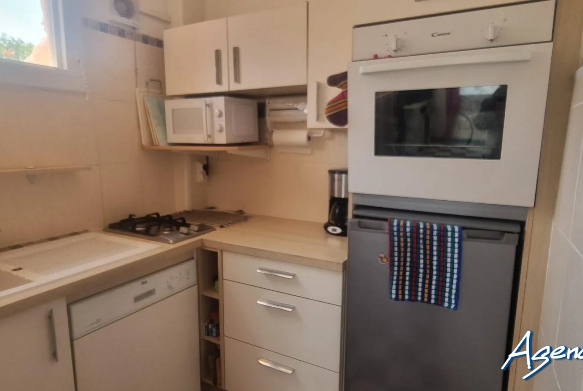 À vendre appartement T3 en rez-de-chaussée à Saint Pierre la Mer avec terrasse 
