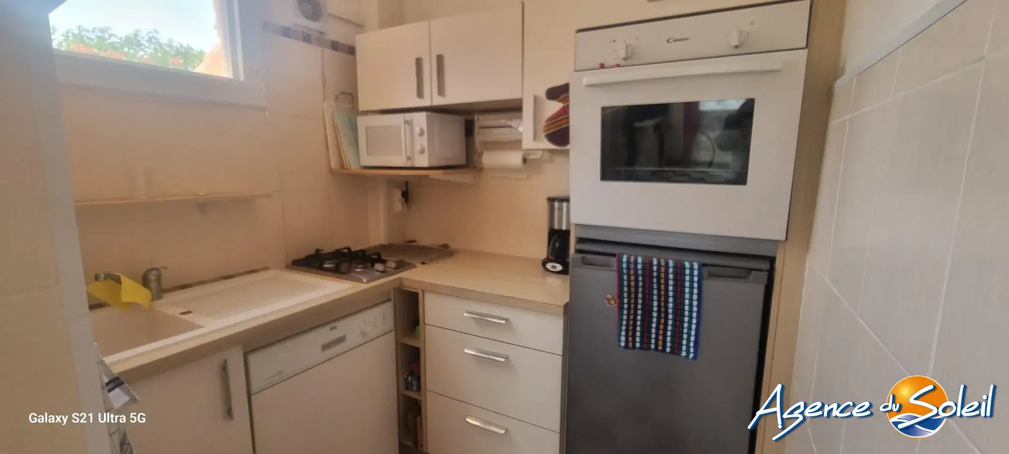 À vendre appartement T3 en rez-de-chaussée à Saint Pierre la Mer avec terrasse 
