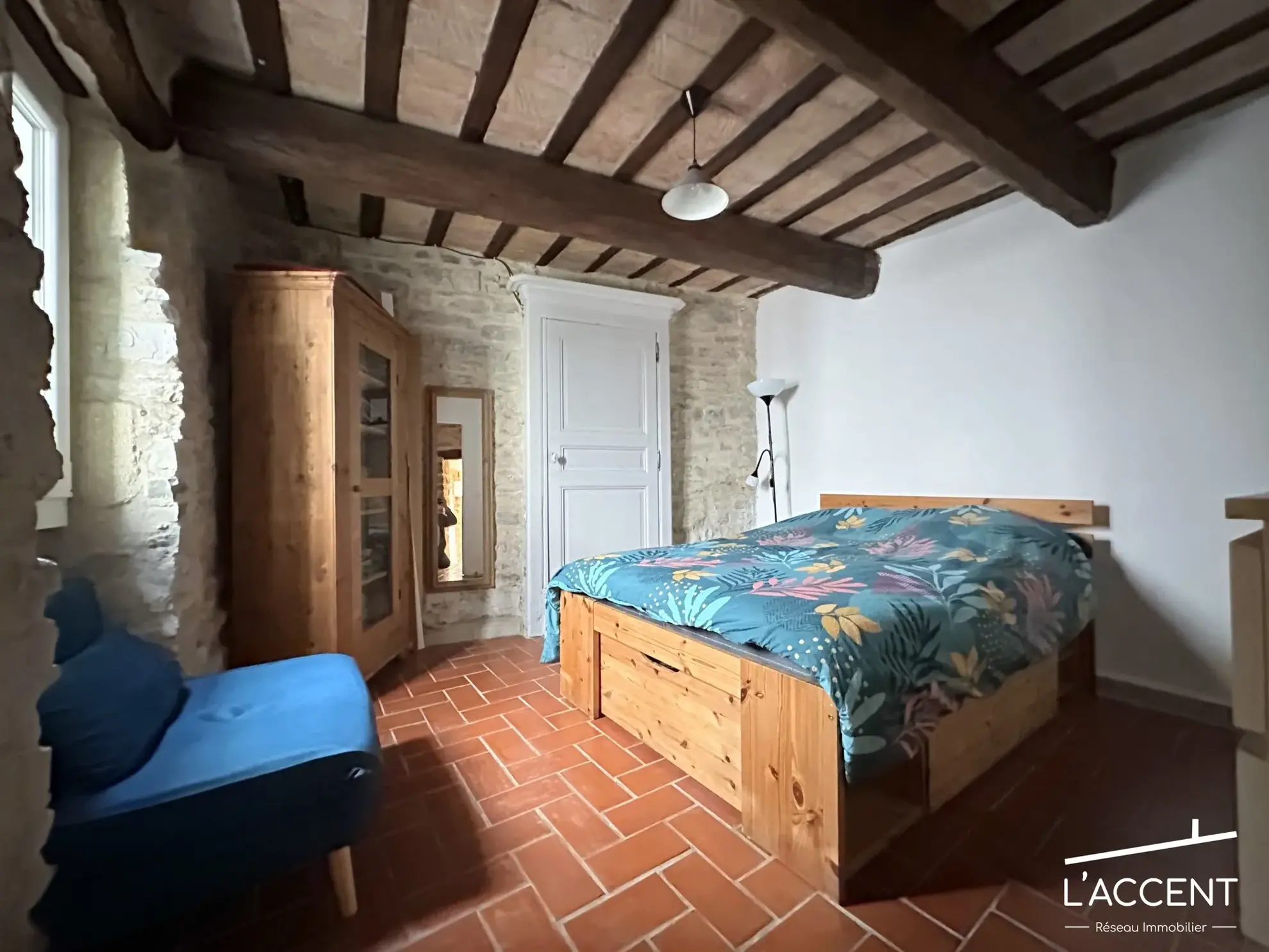 Maison de village en pierres avec terrasse à Aigremont - Charme et confort 