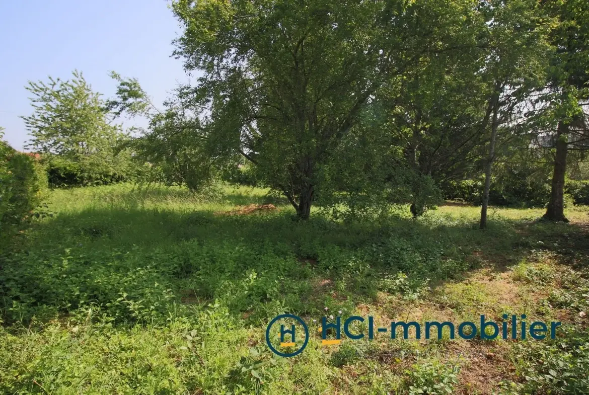 Terrain constructible à vendre à Mellecey en Saône-et-Loire 