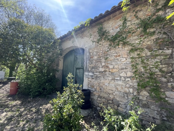 Grange à rénover de 88 m² à Saint Georges d'Orques avec parking et extérieur