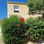 Maison T4 avec jardin et garage à Pont-Saint-Esprit, sécurité et calme assurés