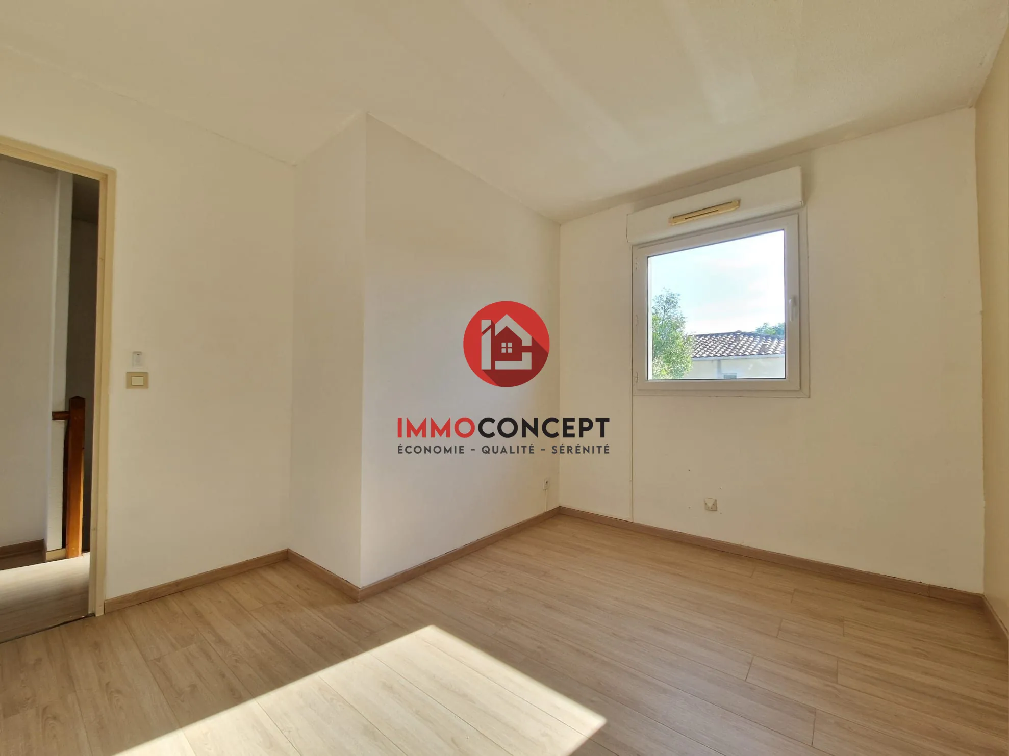 Maison T4 avec jardin et garage à Pont-Saint-Esprit, sécurité et calme assurés 
