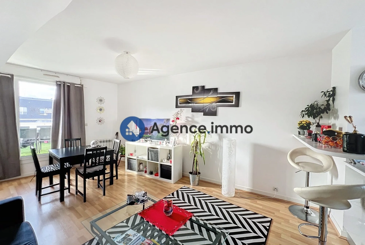 Duplex à vendre à Tours Centre - Investment locatif avec terrasse et proximité gare 